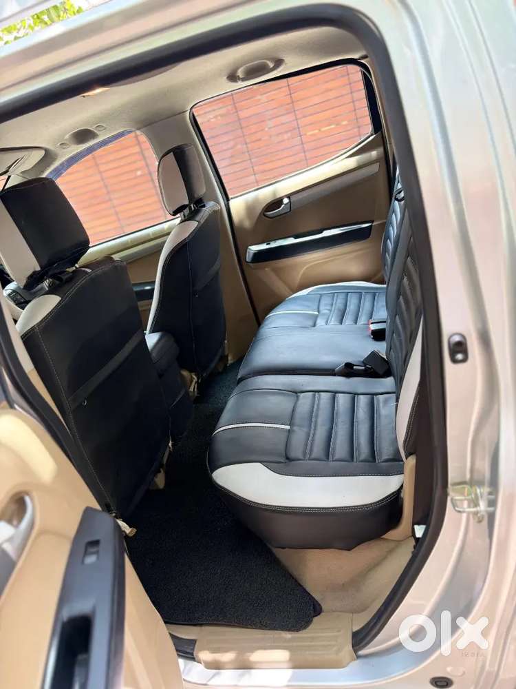 Isuzu V Cross  4x4 2017 Model Second Owner Done 79000 Kms  Silver