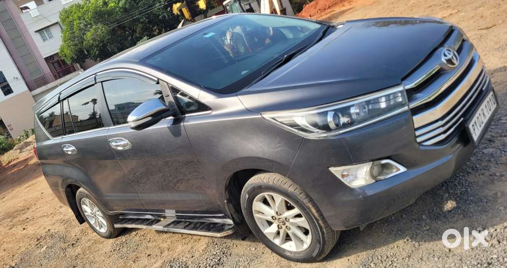 Toyota Innova Crysta 2.4 V 8 Str, 2017, Diesel