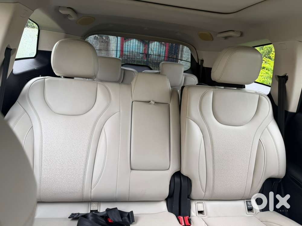 Mahindra Xuv700 Petrol 2026