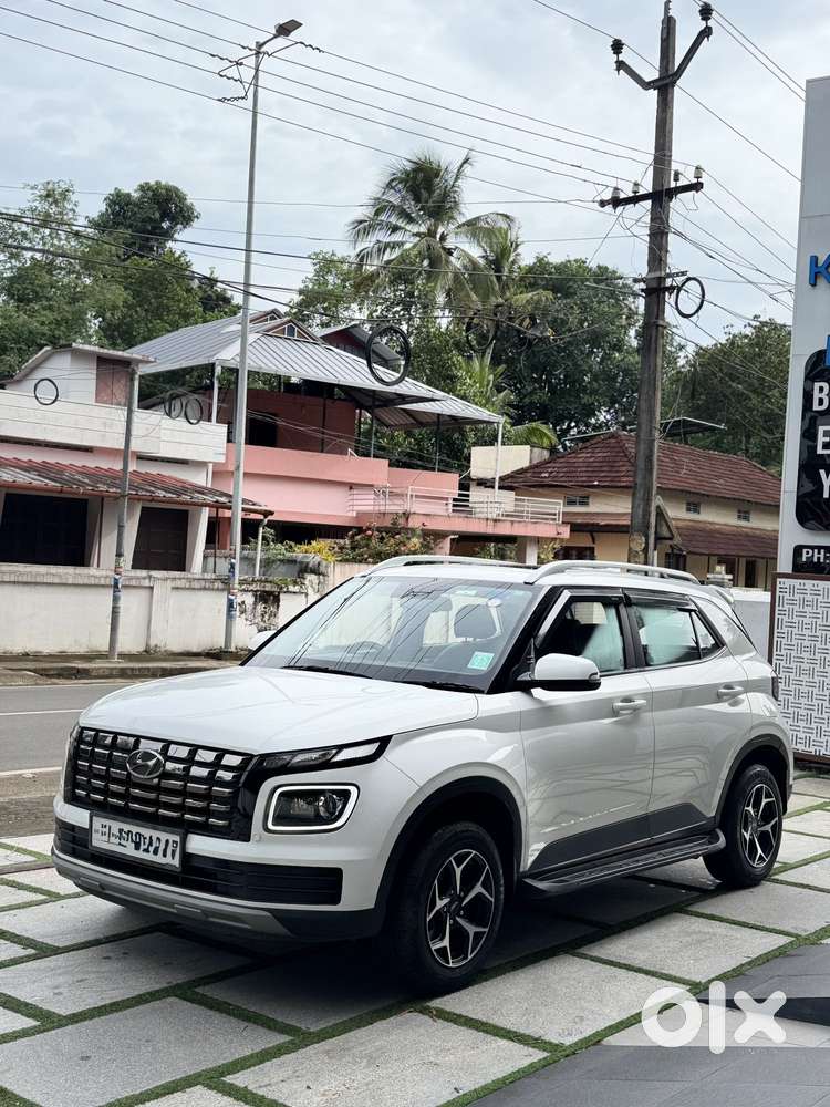 Hyundai Venue Sx 1.2 Mt Knight Edition, 2023, Petrol