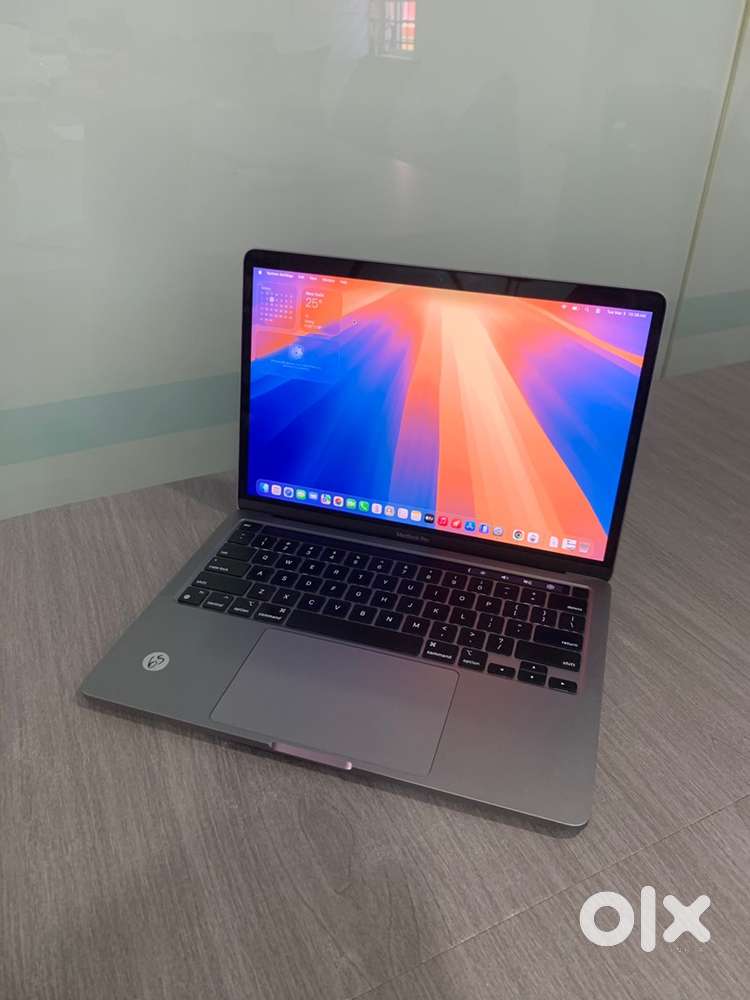 MacBook Pro 2022 (13inch) M2 8GB 256GB One Year Warranty
