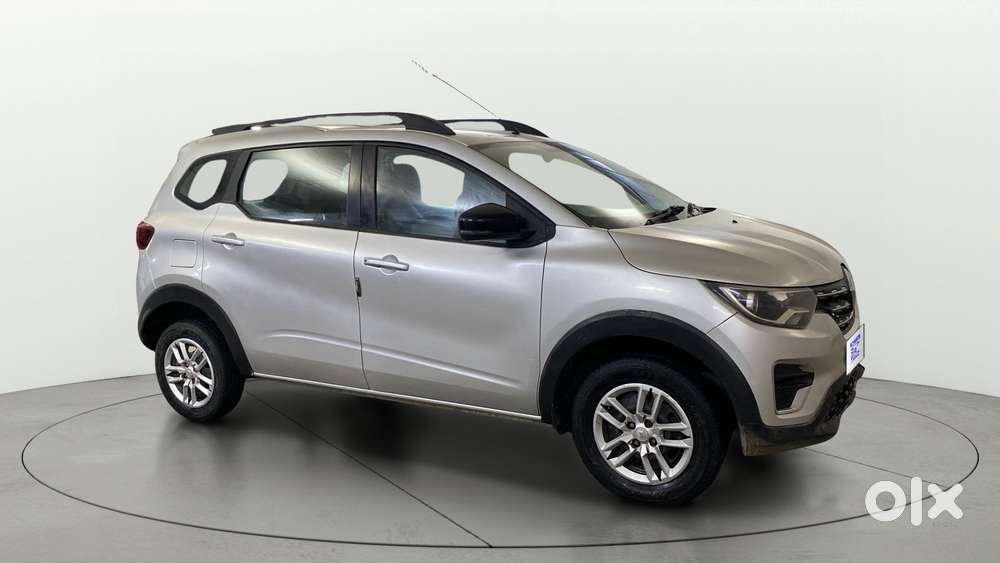 Renault Triber Rxt, 2022, Petrol