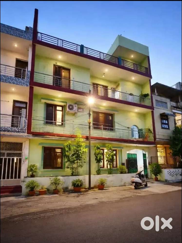 सागरताल, ग्वालियर में 4 मंज़िला मकान बिकाऊ है।
संपर्क: