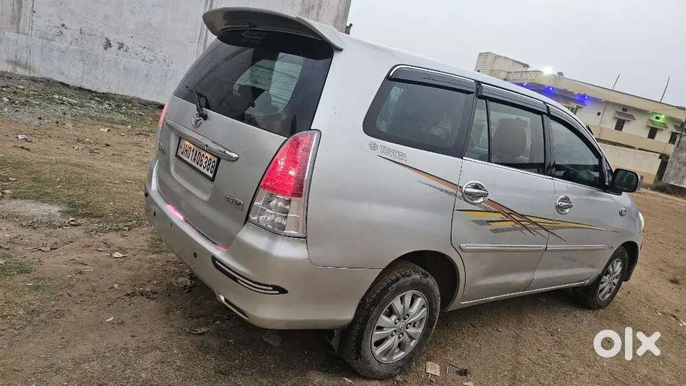 Toyota Innova 2012 Diesel 300000 Km Driven