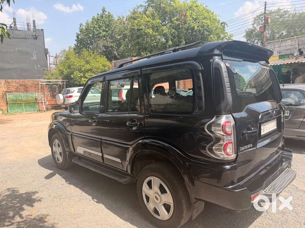 Mahindra Diesel Car 2019