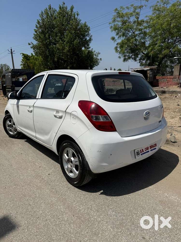 Hyundai I20 2011 Petrol 127000 Km Driven