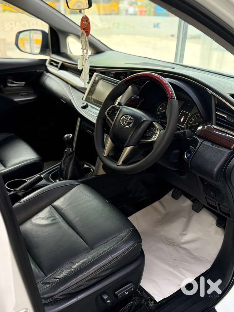 Toyota Innova Crysta 2017 Diesel Well Maintained