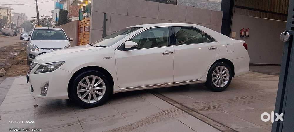 Toyota Camry Hybrid 2.5, 2015, Petrol