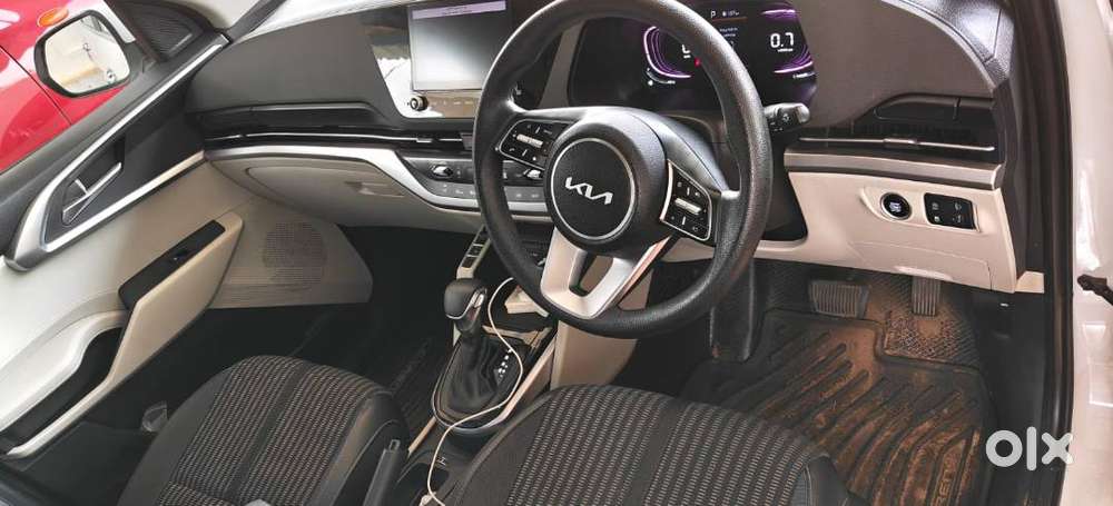 2024 Kia Carens Luxury
