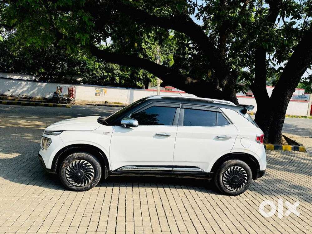 Hyundai Venue S Plus Mt 1.2 Kappa, 2022, Cng & Hybrids