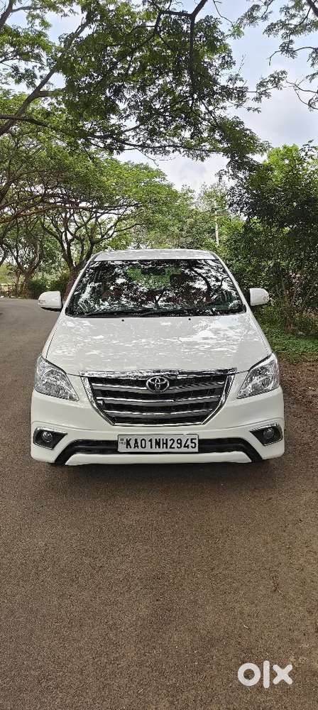 Toyota Innova 2014 Diesel Well Maintained