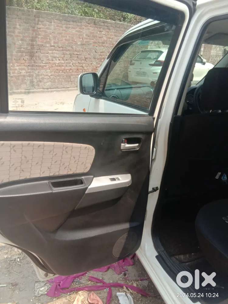 Wagonr 2014 Top Model Vxi Ist Owner Verry Good Condition