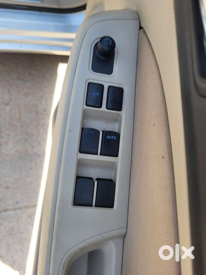 Maruti Suzuki Dzire 1.2 Vxi, 2018, Petrol