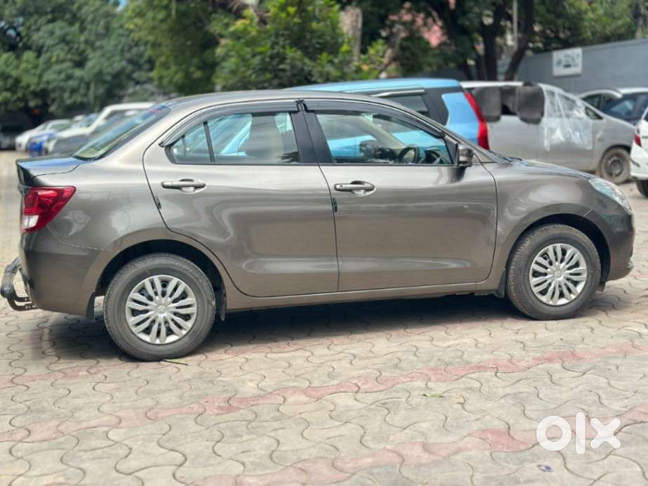 Maruti Suzuki Dzire 1.2 Vxi, 2023, Petrol