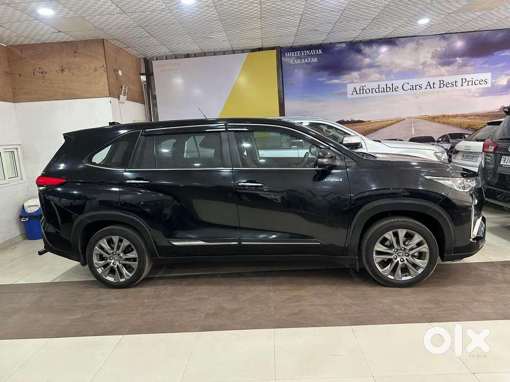 Toyota Innova Hycross 2.0 Zx (o) Hybrid 7 Str, 2024, Petrol