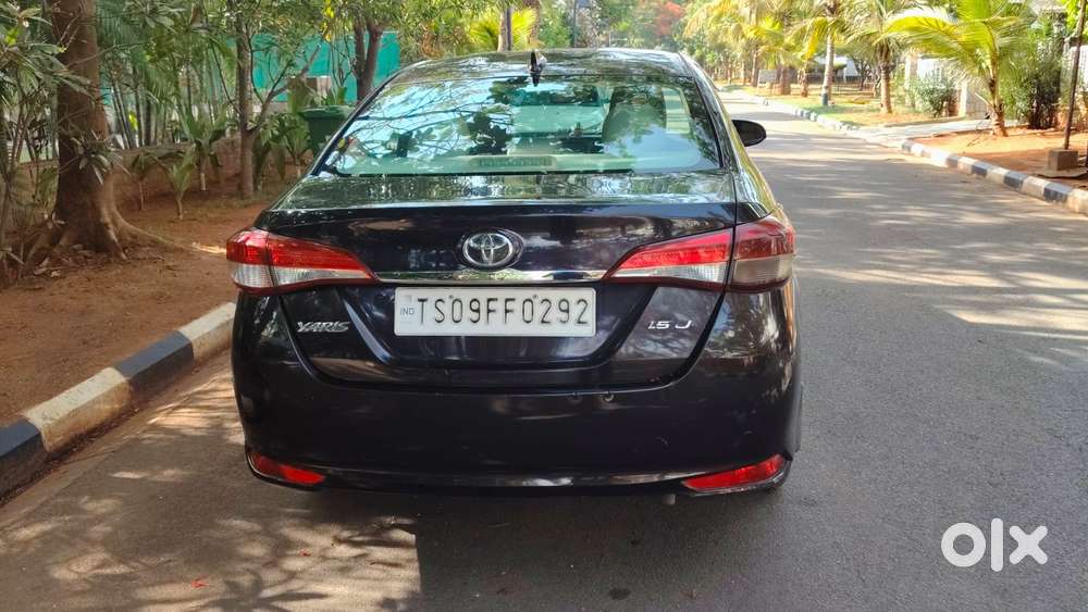 Toyota Yaris J Cvt, 2018, Petrol