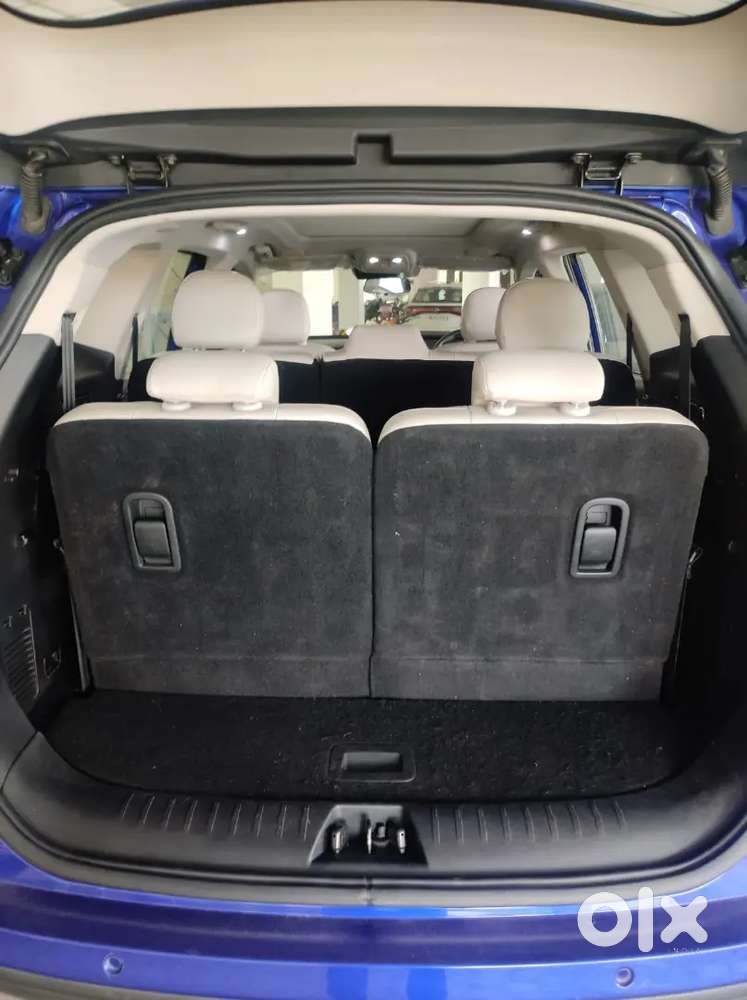 Mahindra Xuv700 2022 Petrol 47500 Km Driven