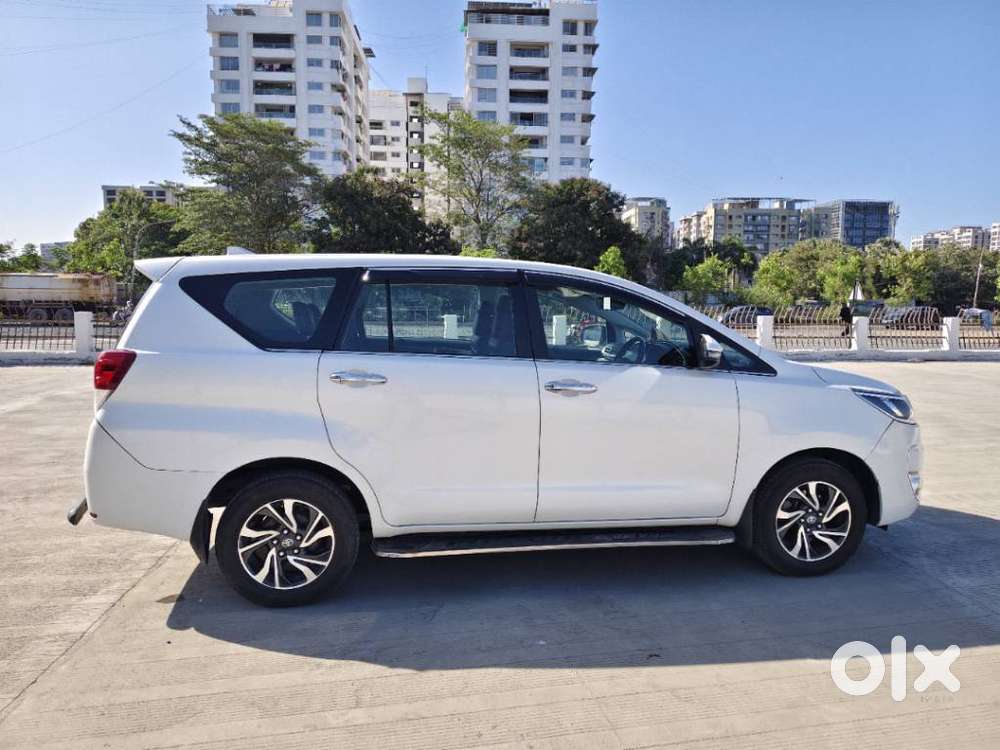 Toyota Innova Crysta 2.4 V 8 Str, 2023, Diesel