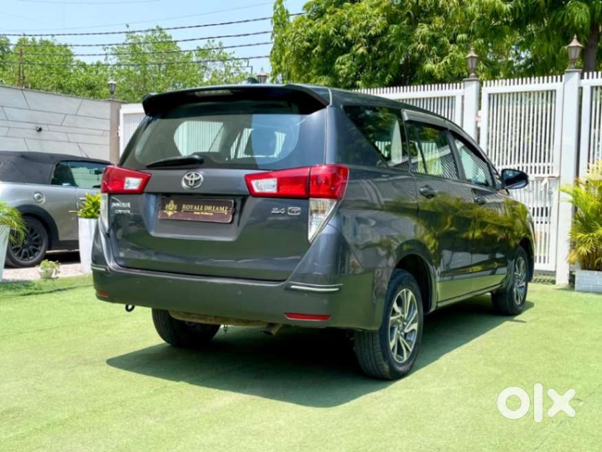 Toyota Innova Crysta 2.4 G Mt, 2022, Diesel