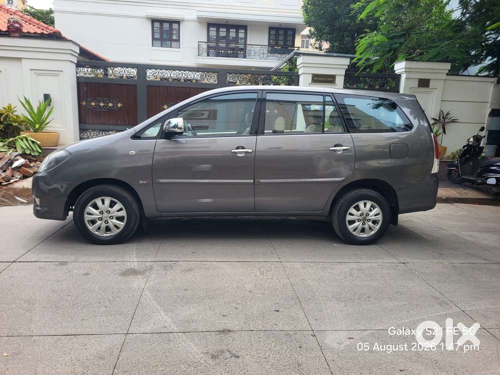 Toyota Innova 2.5 V 7 Str, 2010, Diesel
