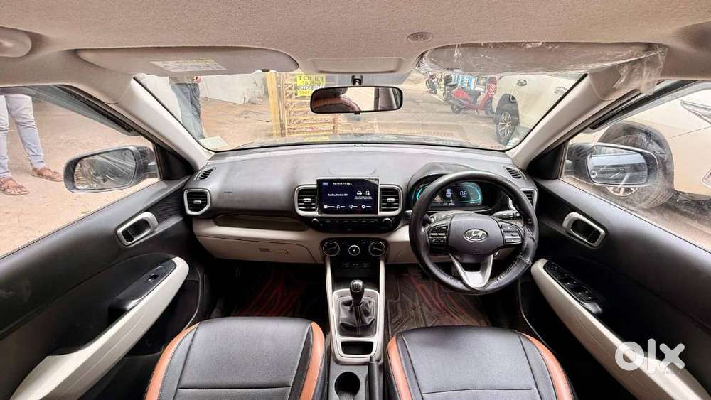 Hyundai Venue 1.2 S (o), 2024, Petrol
