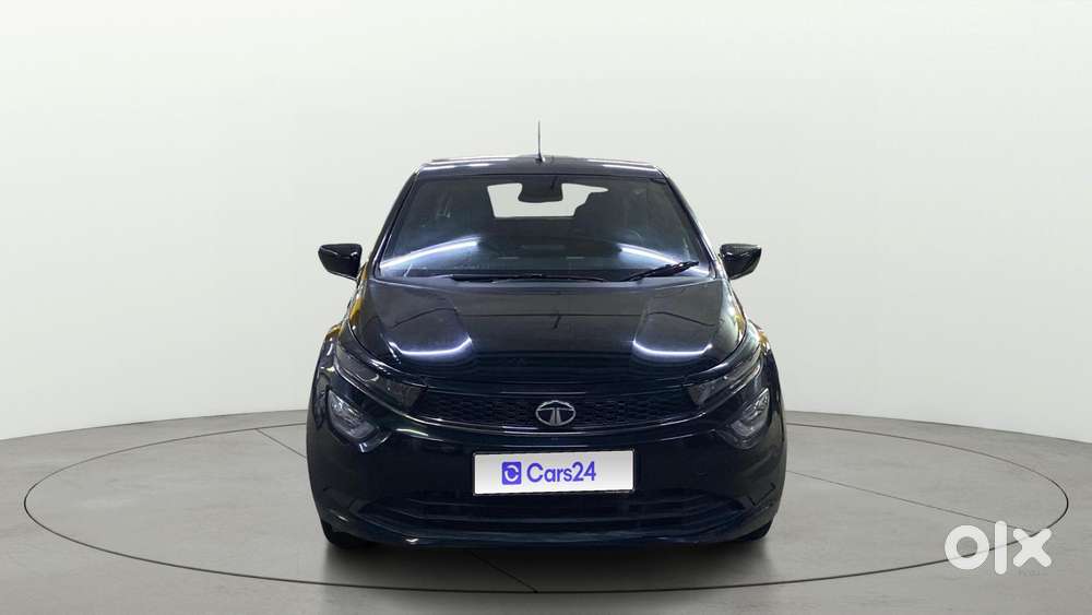 Tata Altroz 1.2 Xza Plus Dark Edition Dct, 2022, Petrol