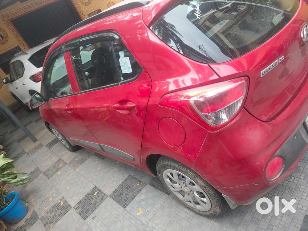 Hyundai I10 Sportz, 2016, Petrol