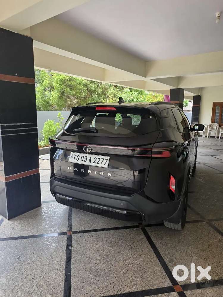 Tata Harrier Top End Fearless Dark Edition
