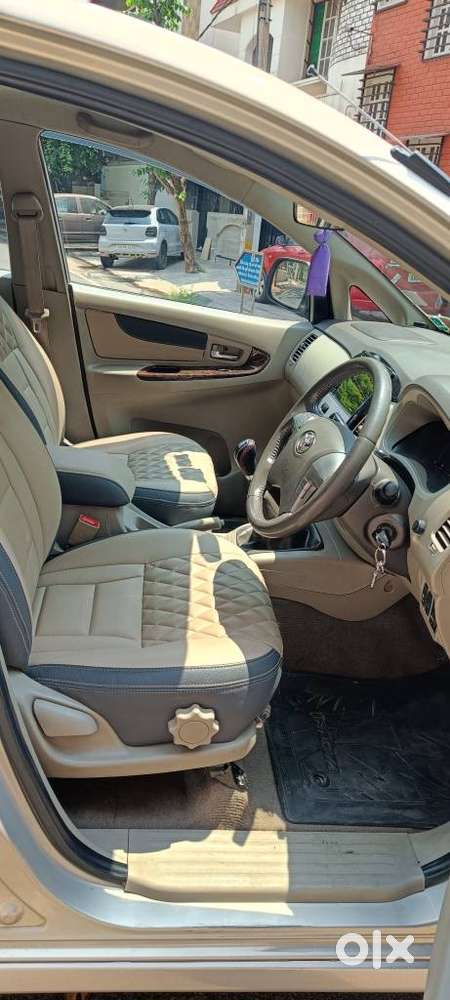 Toyota Innova 2012-2013 2.5 Vx (diesel) 8 Seater, 2012, Diesel