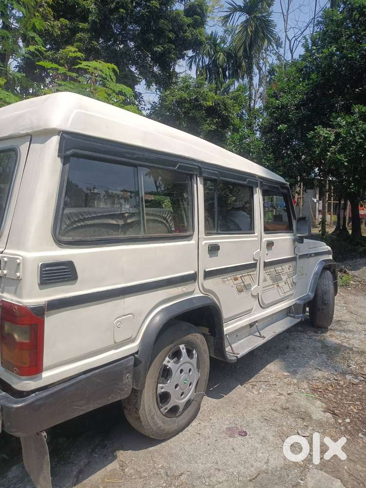 Bolero 9seater 2012-october