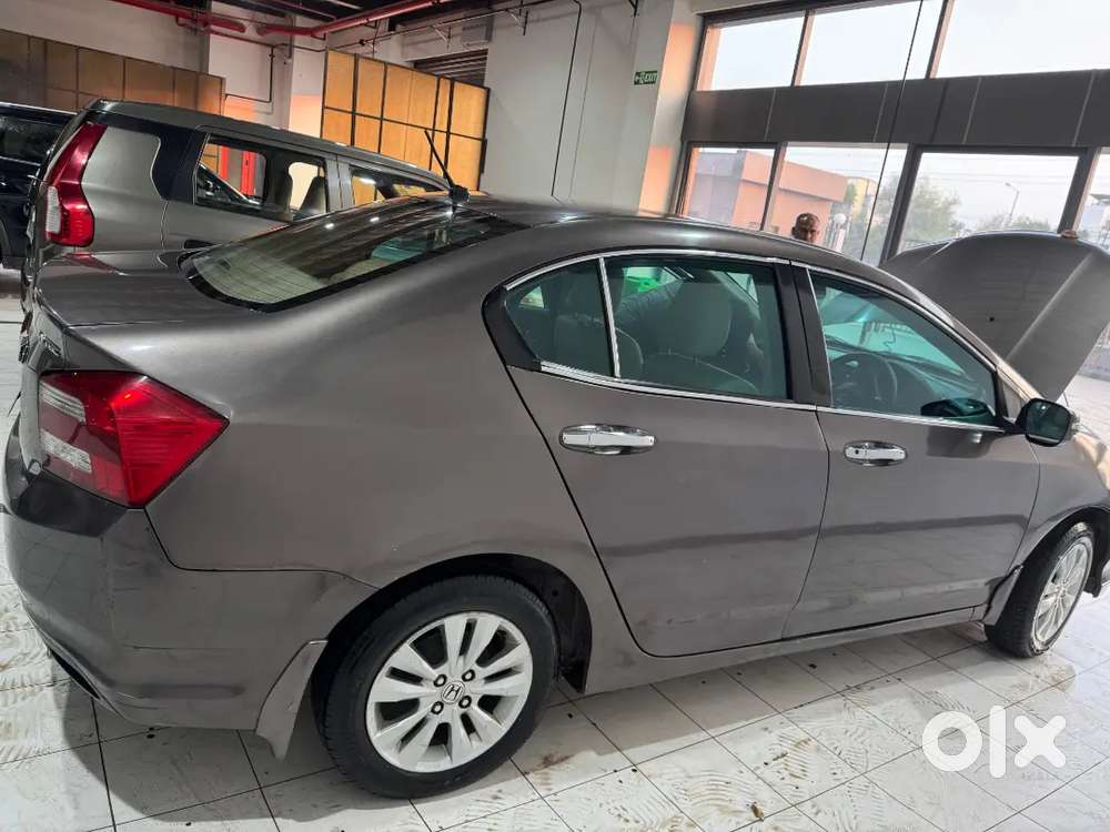 Honda City 2012 V Mt In U Titanium Colour