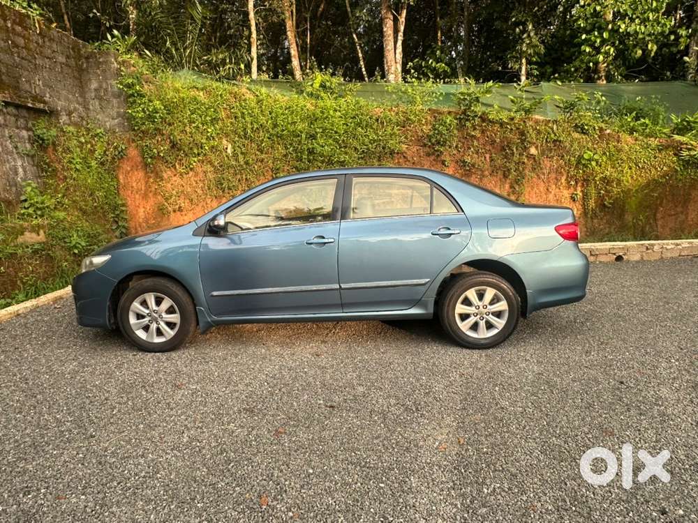 Toyota Corolla Altis 2011 Facelift