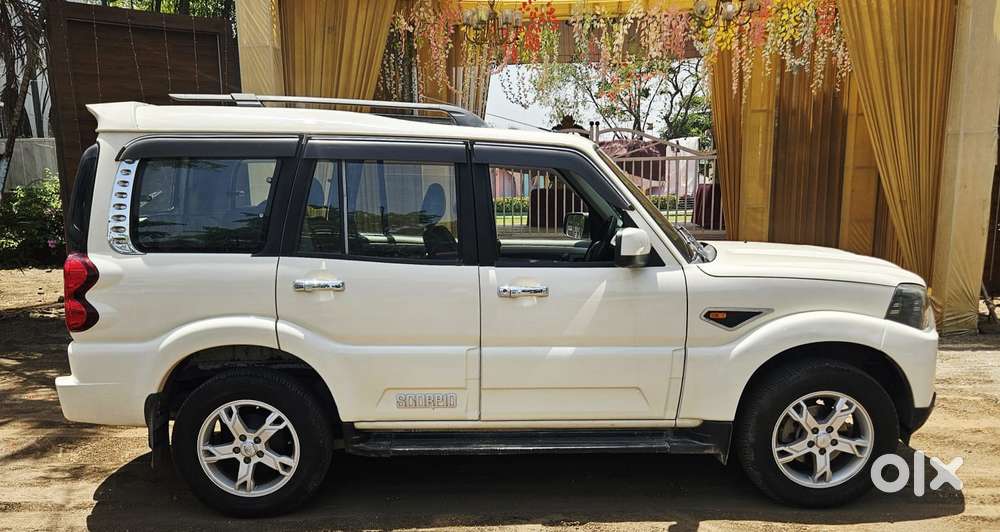 Mahindra Scorpio S10, 2015, Diesel