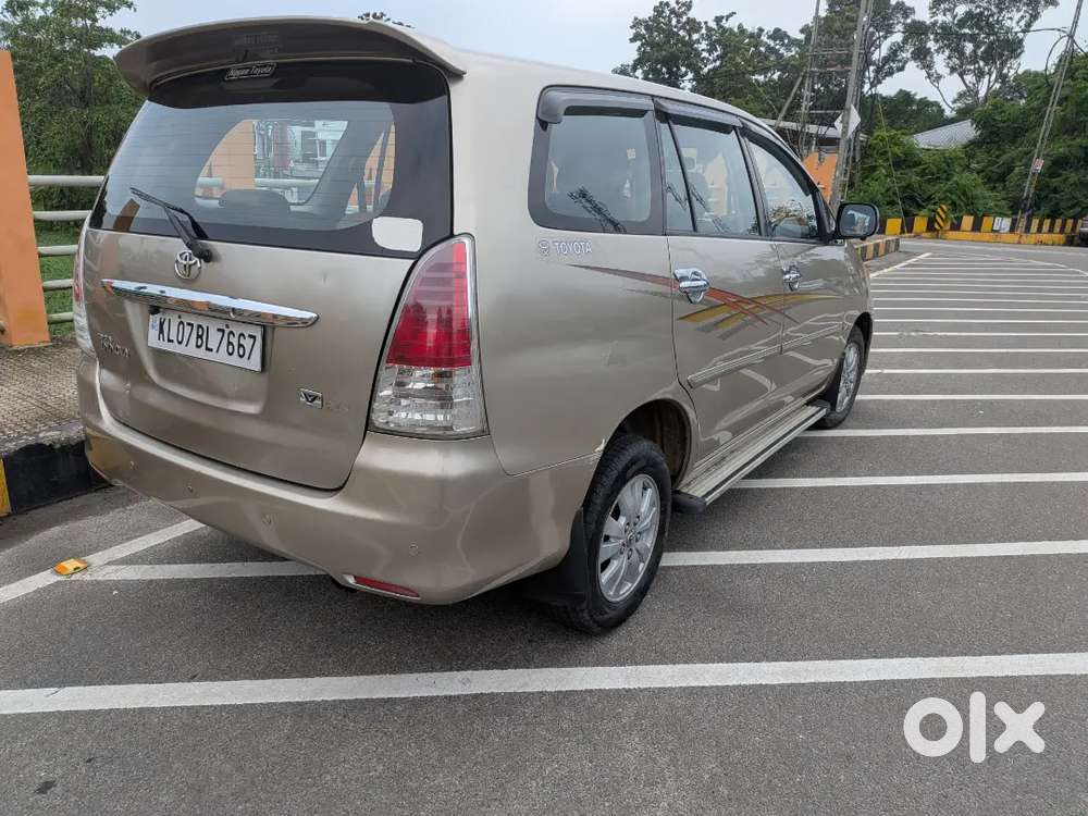 Toyota Innova Diesel 2009v Full Option Original Kerala