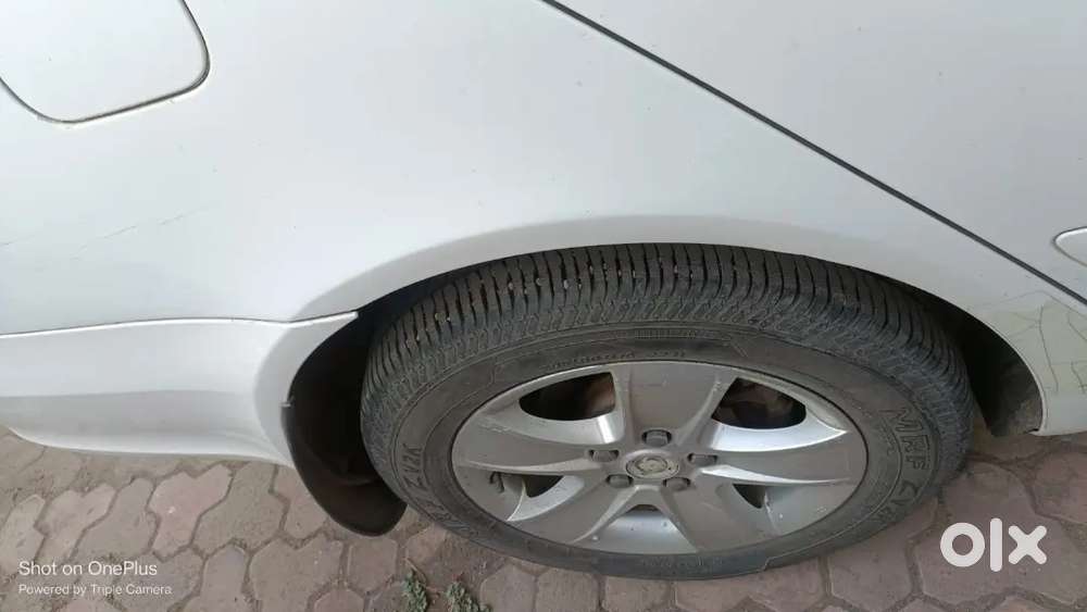 Skoda Laura
