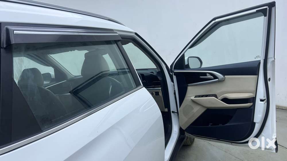 Kia Carens 1.4 Luxury 7 Str, 2022, Petrol