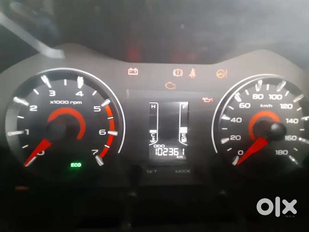 Mahindra Kuv100 Nxt 2016 Diesel Top Model 6 Seater