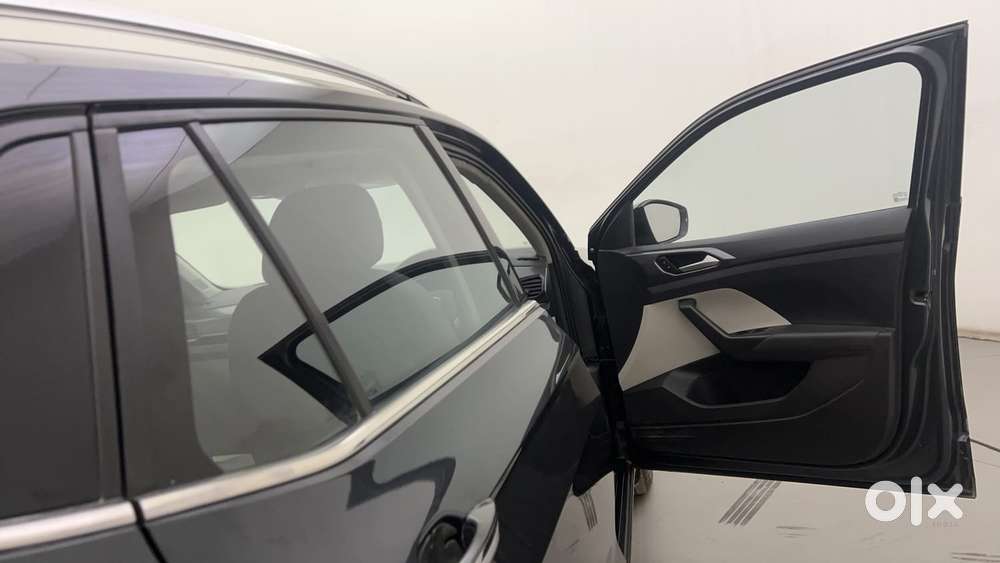 Volkswagen Taigun 1.0 Tsi Topline At, 2022, Petrol