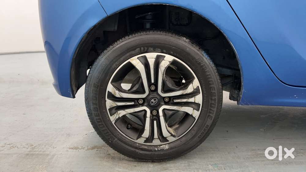 Tata Tiago 1.2 Revotron Xt Option, 2024, Petrol