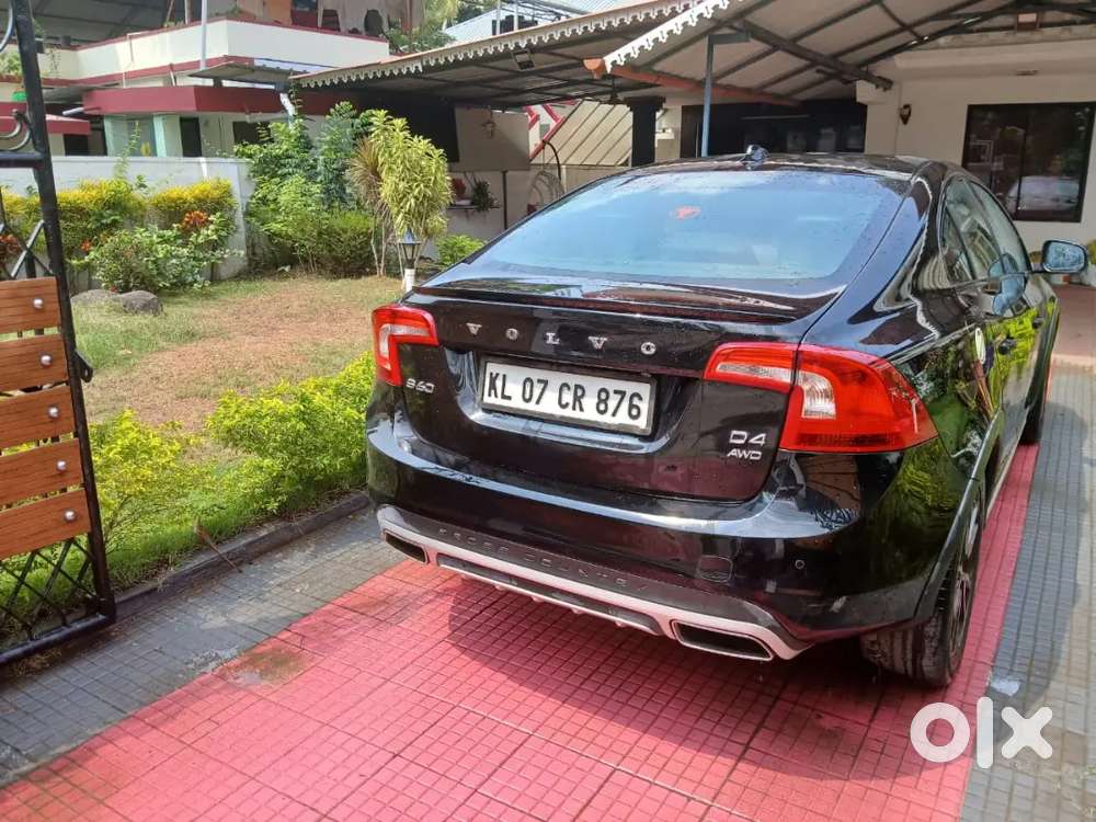 Volvo S60 Cross Country  Doctor Used  Excellent Condition