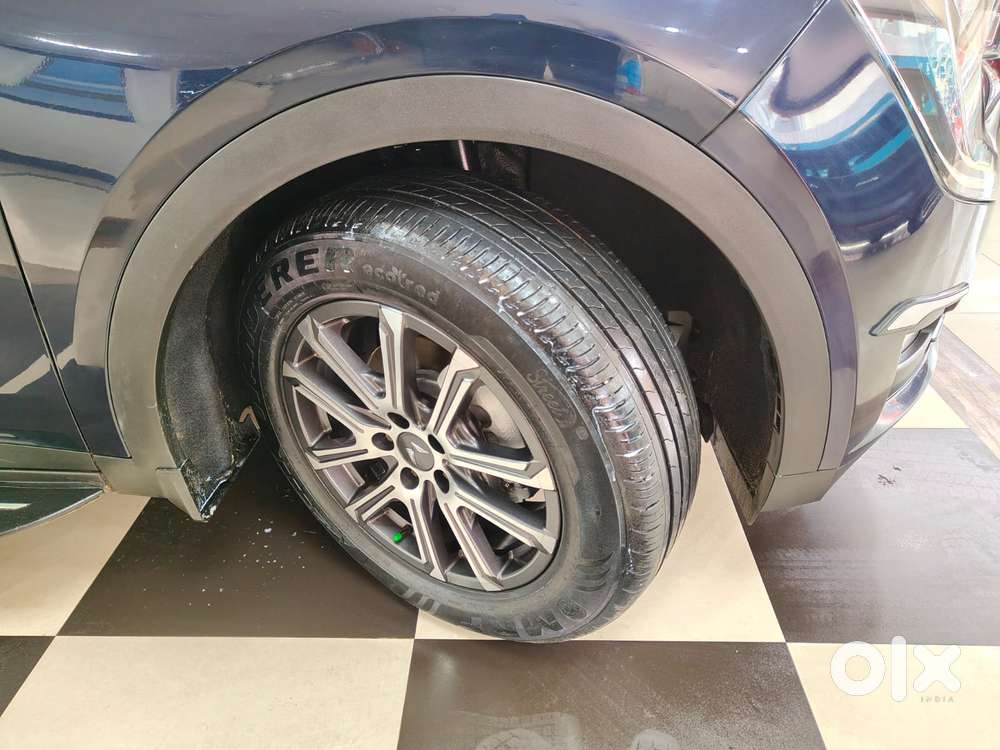 Mahindra Xuv700 2.0 Ax 7 Petrol At Luxury Pack Str, 2021, Petrol