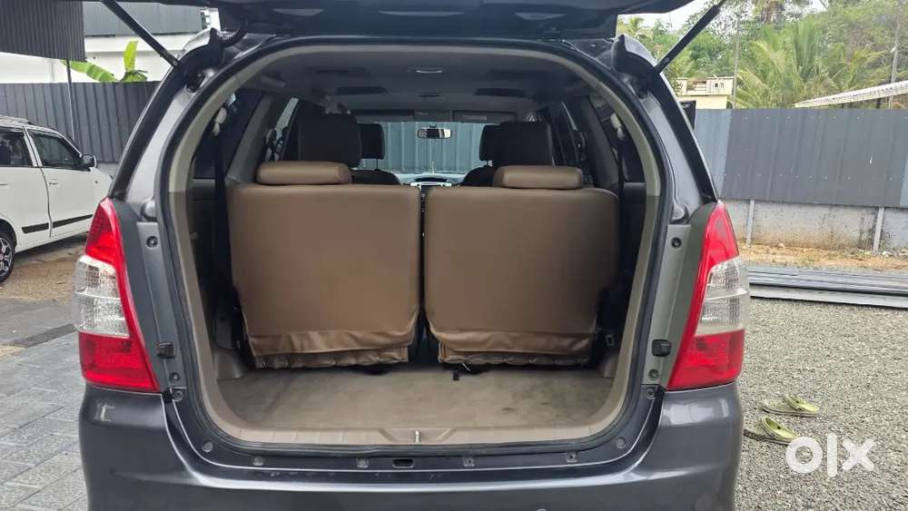 Toyota Innova 2015 Diesel 153000 Km Driven