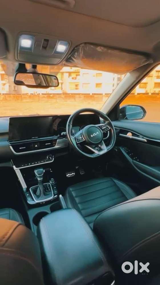 Top Model ,brand New Condition, Non Accidental , 1st Owner