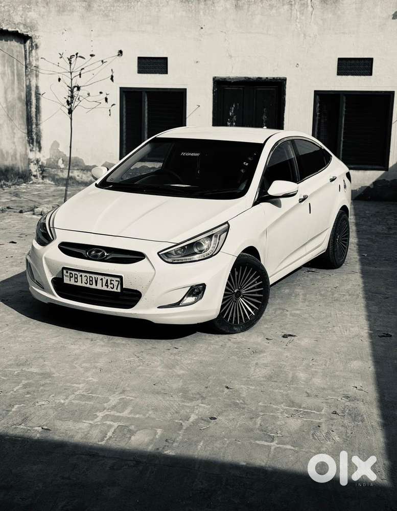 Hyundai Fluidic Verna 2015