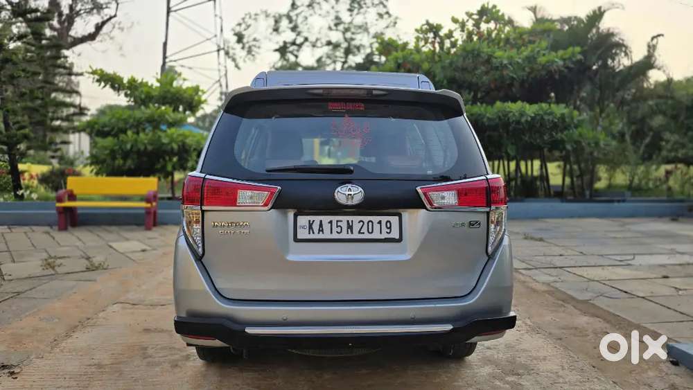 Toyota Innova Crysta 2017 Diesel 98000 Km Driven