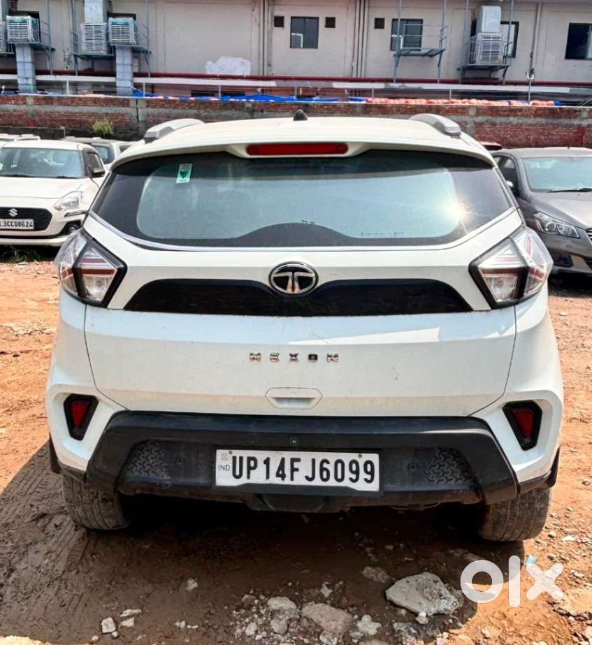 Tata Nexon, 2022, Petrol