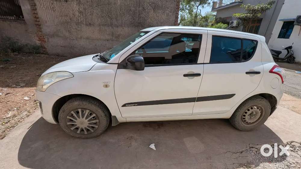 2015 Maruti Swift Lxi (o)  1st Owner  75,000 Km  Genuine Car