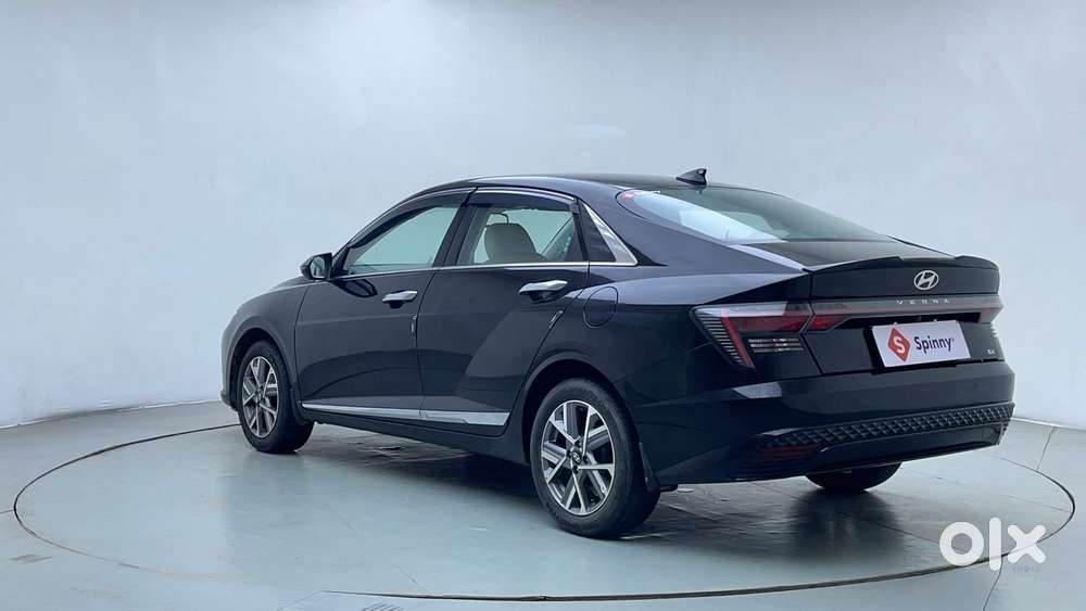 Hyundai Verna 1.5 Sx Ivt, 2023, Petrol
