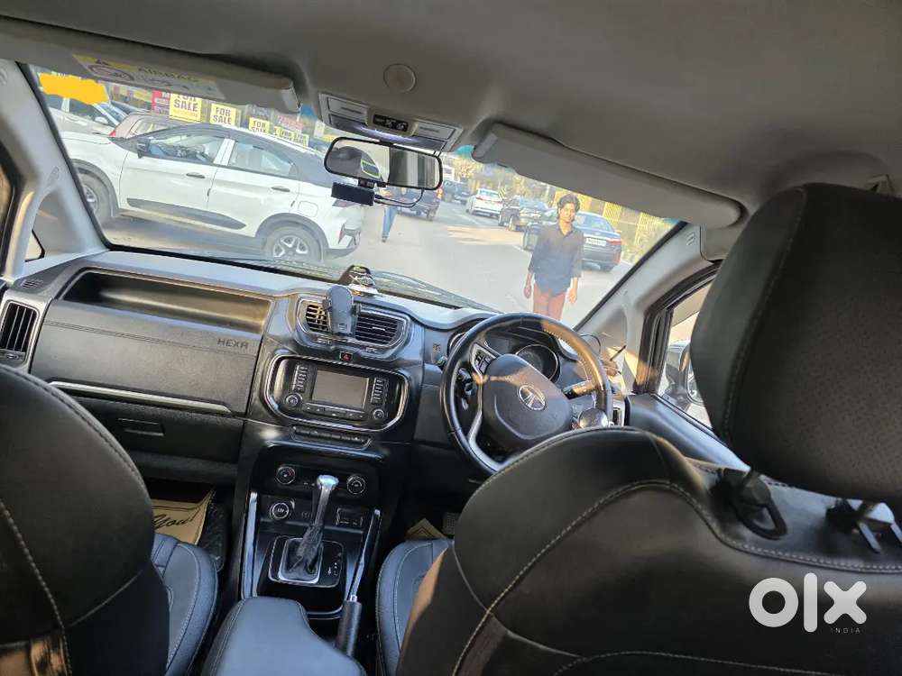 Selling Tata Hexa Xta 7 Seater