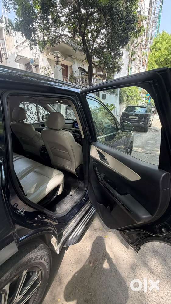 Mahindra Xuv700 Ax7 Luxury Pack Awd, 2022, Diesel